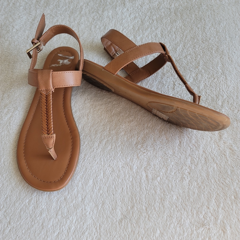 Sandals - Picture 3 of 3